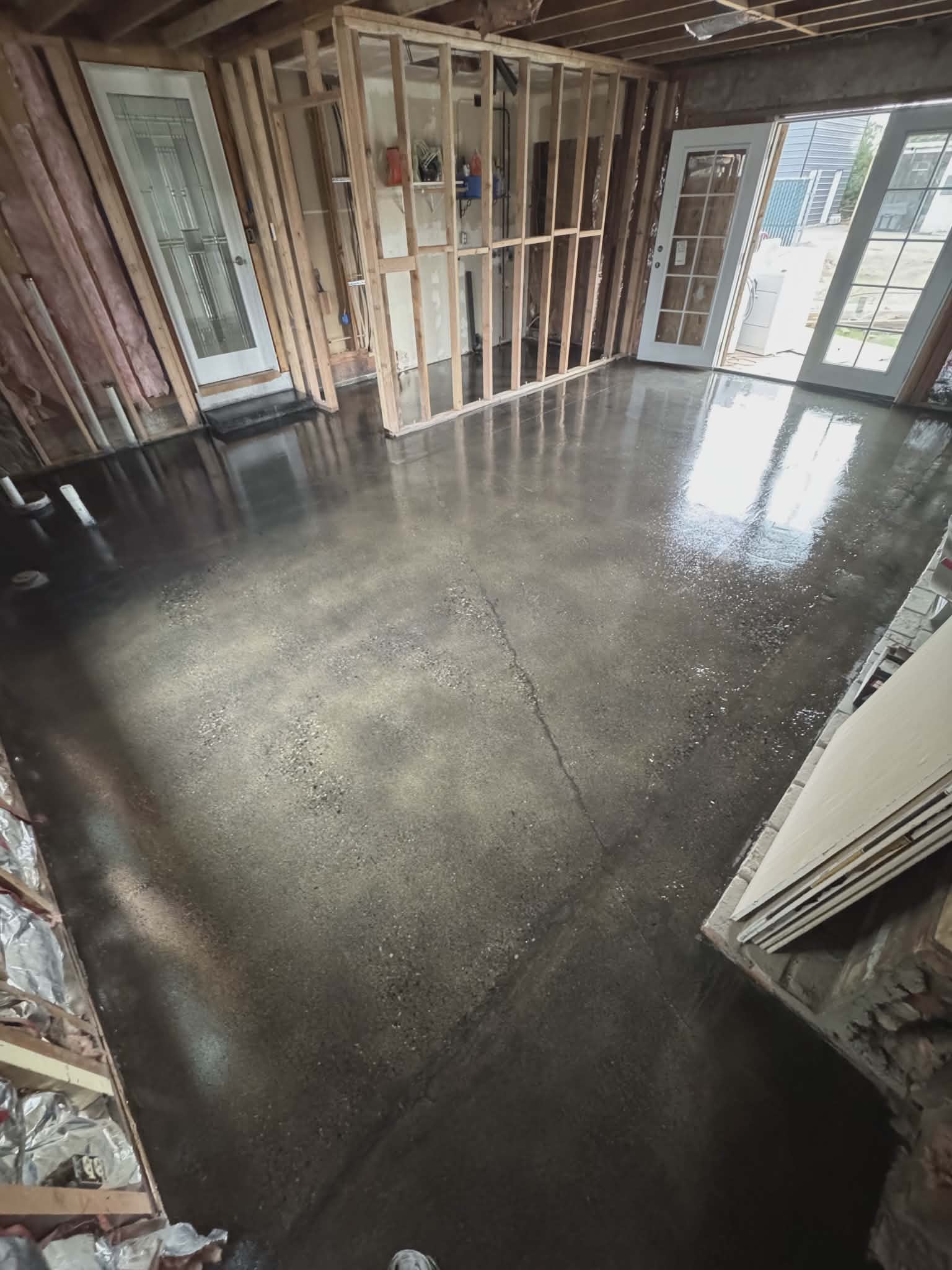 High gloss interior concrete floor